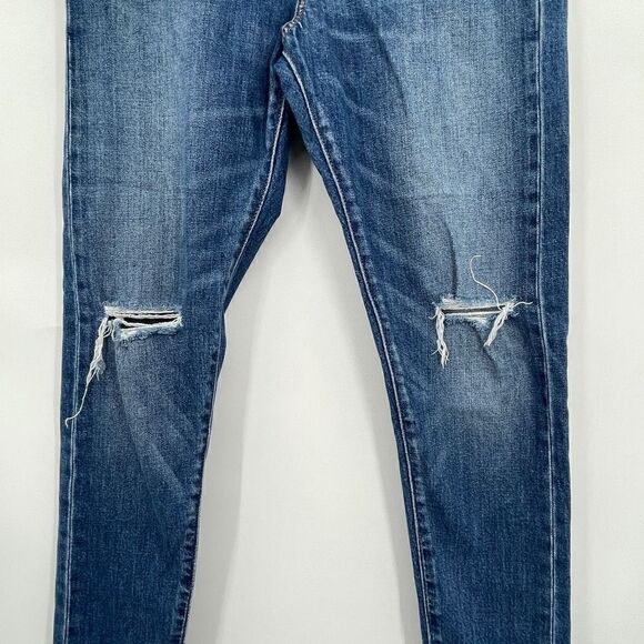 Levi's Medium Blue Ripped Knees Distressed Wedgie Skinny Demin Jeans Size 28 - Picture 3 of 8